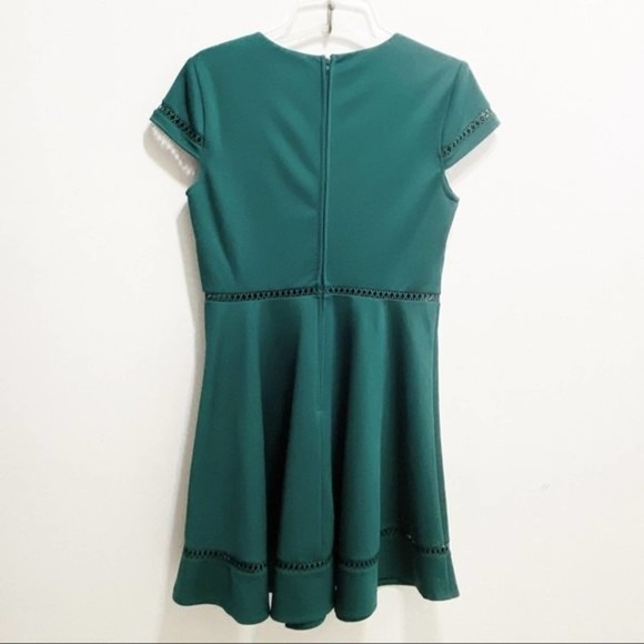 Francesca’s Hope Women's Green Short Sleeve Crochet Trim A-Line Dress M - Picture 4 of 11